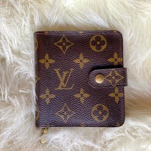 Louis Vuitton Compact Zippy Wallet